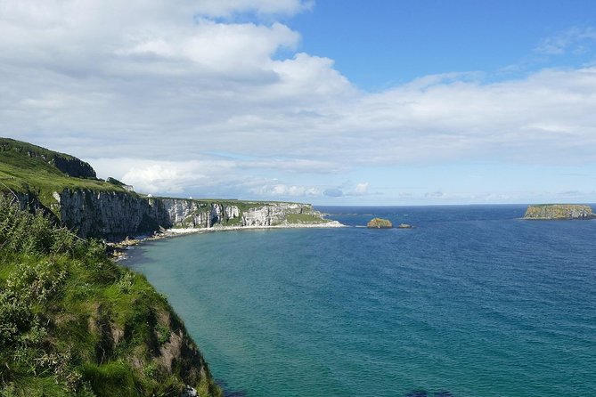 2-Day Northern Ireland Rail Tour: Belfast, Antrim Coast, and Giant's Causeway - What’s included for meals and your one big check before booking