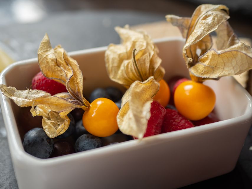 2-Hour Deluxe Whiskey & Food Tasting - Price and Logistics for a 2-Hour Whiskey-and-Food Plan