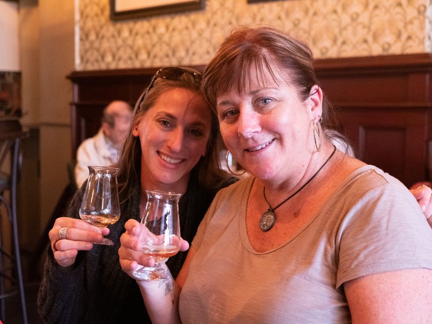 2-Hour Deluxe Whiskey & Food Tasting - Walking Between Bars Without Losing the Flavor