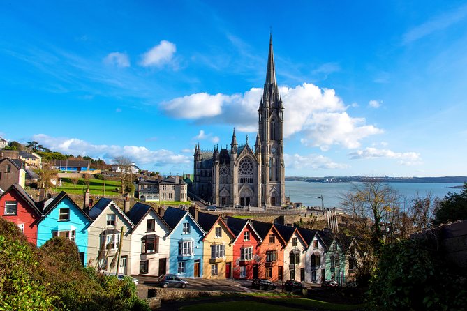 4-Day Blarney Castle, Ring of Kerry, Cliffs of Moher & Connemara - Day 3 Bunratty Castle and Folk Park, then the Cliffs of Moher and Burren