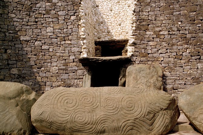 6 hour Half-Day Award Winning Private Tour of the Boyne Valley - Hill of Tara: High Kings, Saint Patrick, and Celtic Stories on the Move