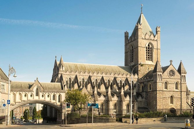 90 Minute Dublin Walking tour and Sightseeing tips - An Post General Post Office and the Stories Hidden in Plain Sight