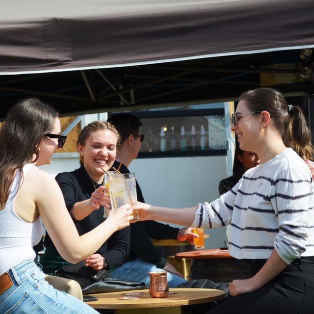 Afternoon Tea & Gin Masterclass - Your 90 Minute Timeline: From Welcome Drink to Q&A