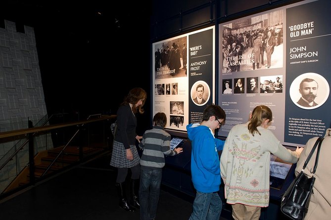 Belfast Day Tour From Dublin: Including Titanic Experience - Belfast Choice Point: Black Taxi Tour or Lunch and City Sights