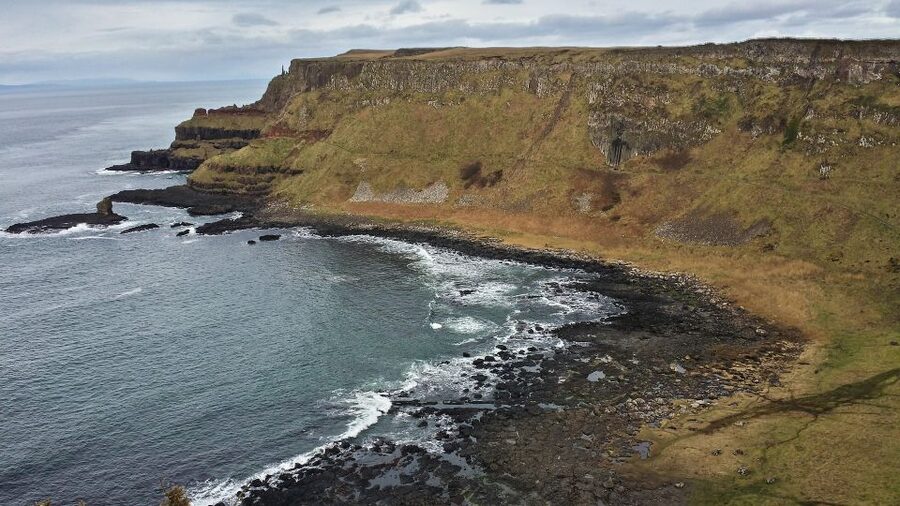 Belfast & Giant's Causeway: 2-Day Rail Tour from Dublin - Overnight in a Belfast city center hotel: why that one night matters