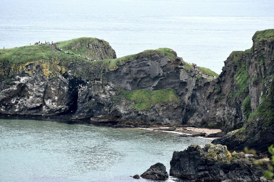 Belfast & Giant's Causeway: 2-Day Rail Tour from Dublin - Return to Dublin, any scheduled train or the 20:00 group option