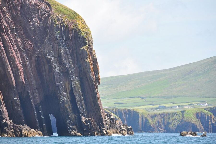 Best of Ireland 6-Day Backpackers Economy Tour - Day 1: Dublin to Belfast, Titanic Belfast and a Real Northern Base