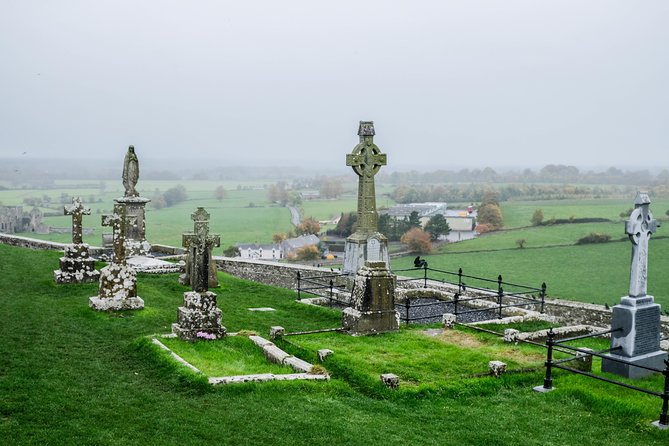 Blarney, Rock of Cashel & Cahir Castles Day Tour From Dublin - A very early start, then a full day of Irish icons