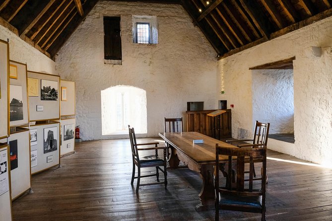 Blarney, Rock of Cashel & Cahir Castles Day Tour From Dublin - The coach, the timing, and how to not lose your day to buses