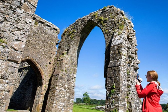 Celtic Boyne Valley & Ancient Sites Day Tour From Dublin - Trim Castle Along the River Boyne, and What One Hour Really Lets You Do