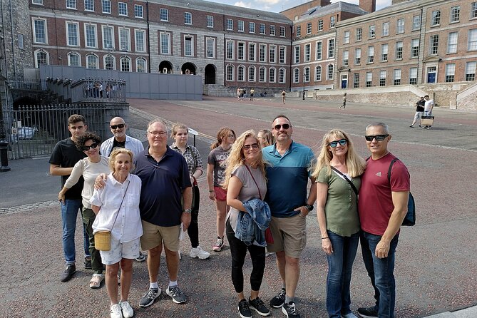 Complete tour of Dublin in Italian - Dublin Castle and Victoria Gardens: Vikings and Normans From the Outside