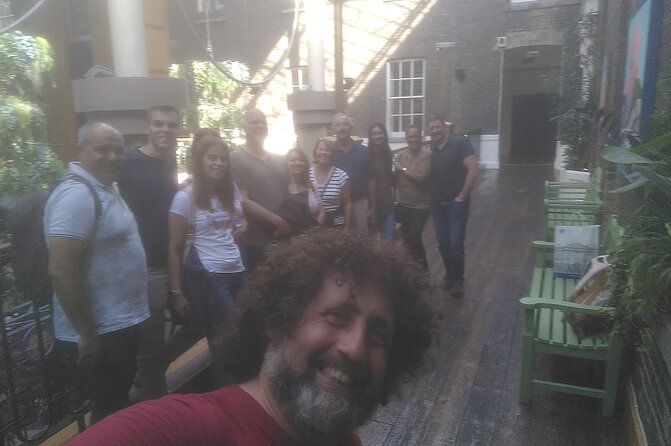 Complete tour of Dublin in Italian - Route Basics: Molly Malone to Temple Bar in Three Hours