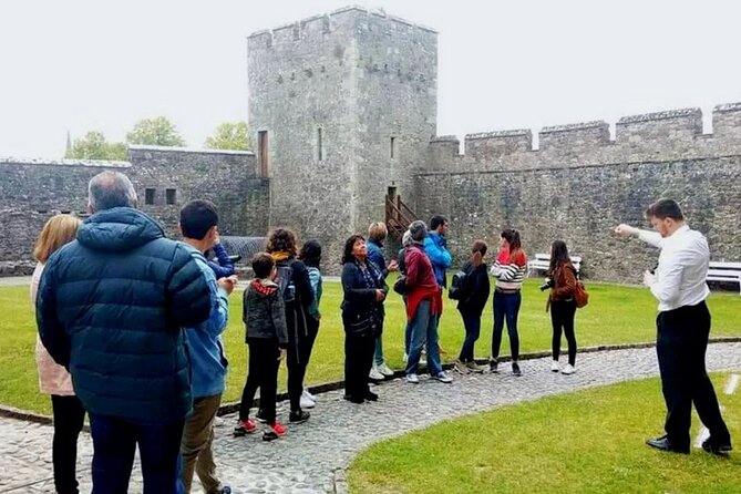 Cork City, Cahir Castle and Rock of Cashel Tour with Spanish Speaking Guide - Rock of Cashel: The 12th-Century Complex That Feels Like a Stronghold