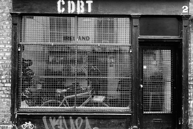 Cycle Dublin - Bike & ebike Tours - Landmark stops that come with stories, jokes, and context