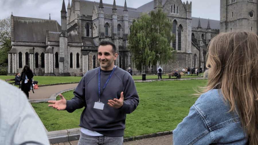 Dublin: 2 Hour City Center Guided Walking Tour - Dublin Castle: where power keeps changing hands