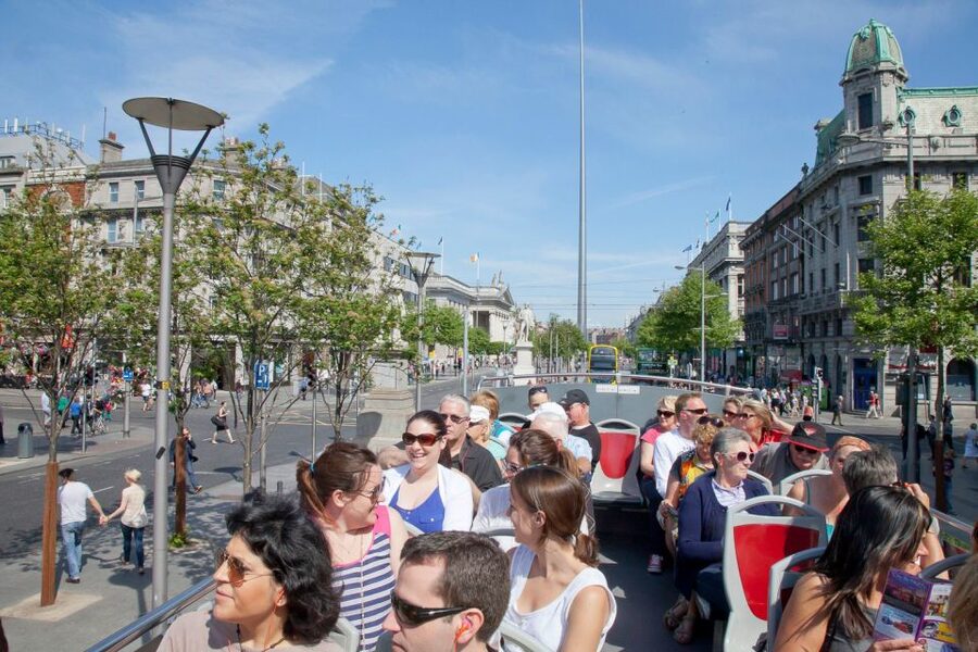 Dublin: Big Bus Hop-On, Hop-Off Tour with Live Guide - Merrion Square and St. Stephen’s Green, a break in the middle of the loop