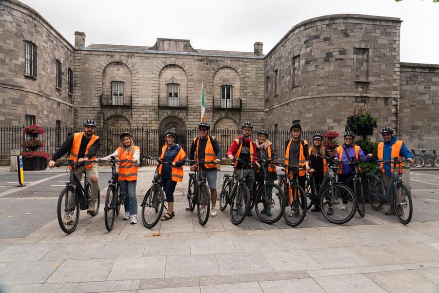 Dublin: Bike & E-Bike Tour with a Local Guide - How hard is the ride, and what about traffic nerves