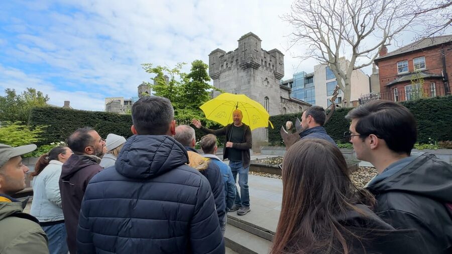 Dublin: Bucket List Sights Walking Tour - Christchurch Cathedral: Viking roots, Norman stone, and Henry Roe money