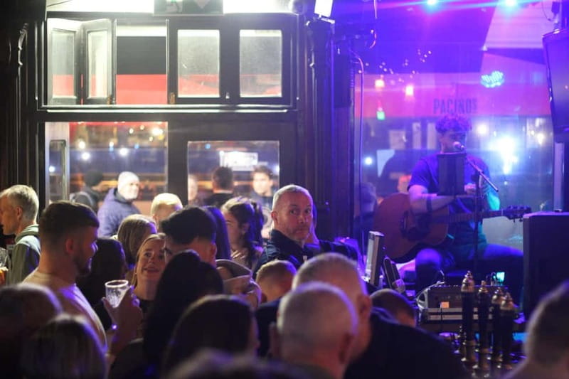 Dublin: City Pub Crawl Experience - The Late-Night Finish at D Two