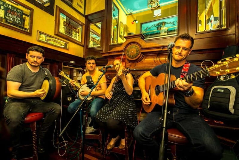Dublin: City Pub Crawl Experience - Live Irish Music and Craic: What the Night Sounds Like