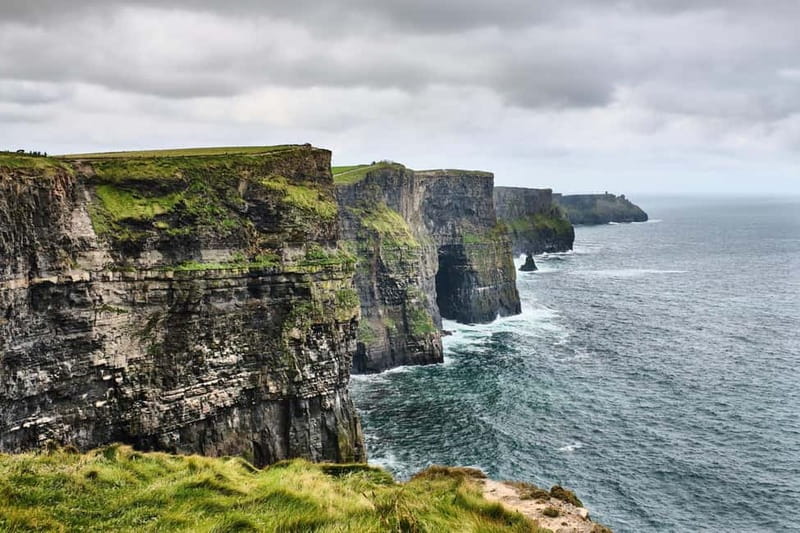 Dublin: Cliffs of Moher, Bunratty Castle and Ennis Day Trip - Bunratty Castle: 105 Minutes That Makes Medieval Ireland Feel Tangible