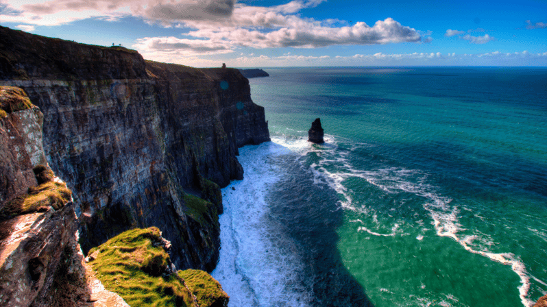 Dublin: Cliffs of Moher, Ennis, & Bunratty Castle Day Tour - A One-Day Route That Packs Cliffs of Moher, Ennis, and Bunratty