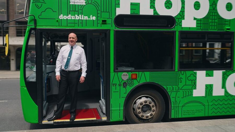 Dublin: Cruise Excursion Hop-On Hop-Off Tour & Rail Ticket - Trinity College, College Green, and the Book of Kells stop you will build your day around