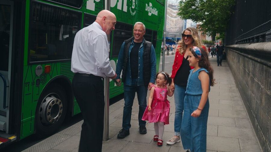 Dublin: Cruise Excursion Hop-On Hop-Off Tour & Rail Ticket - Meeting at the Dun Laoghaire kiosk and planning your return to Pearse