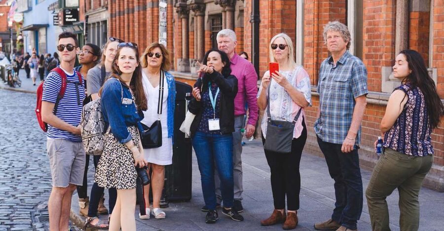 Dublin: Delicious Walking Food Tour - Irish food history, explained in a way that makes tastings click