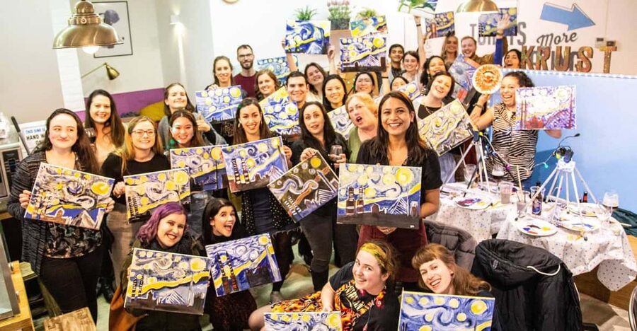 Dublin: Drinking and Painting Party with Art Instructor - Getting to 3 Queen Street and What Happens When You Arrive