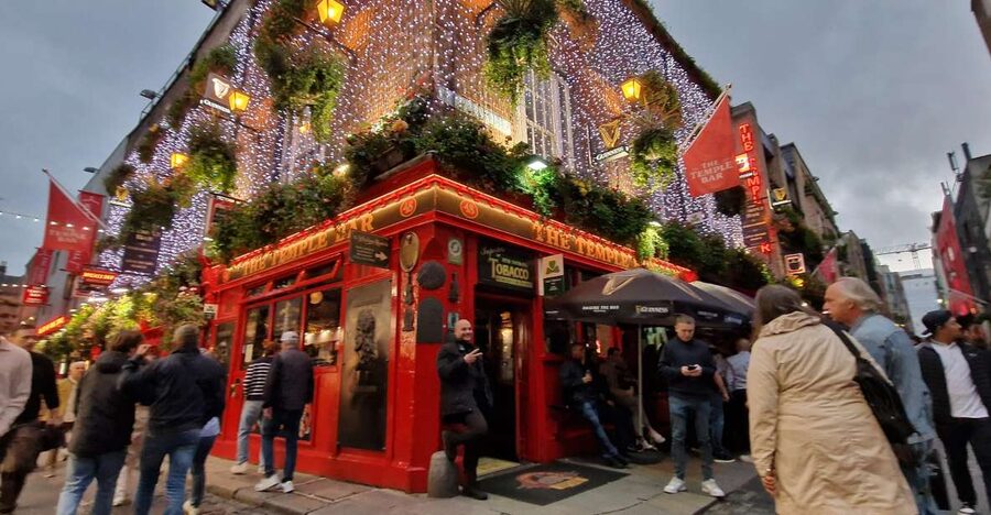 Dublin: Dublin City Highlights Private Guided Walking Tour - Claddagh Records: Music-Lovers Stop With Real Local Meaning