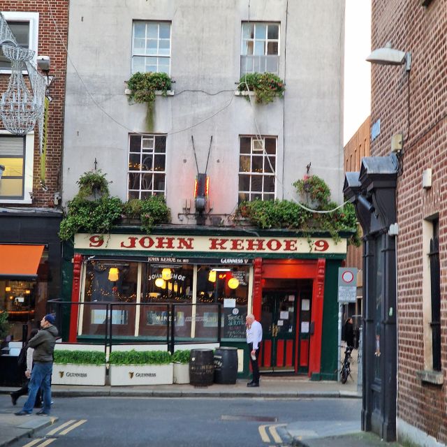 Dublin: Dublin City Highlights Private Guided Walking Tour - Temple Bar Explained Like a Local, Including Where to Eat and Go for Music