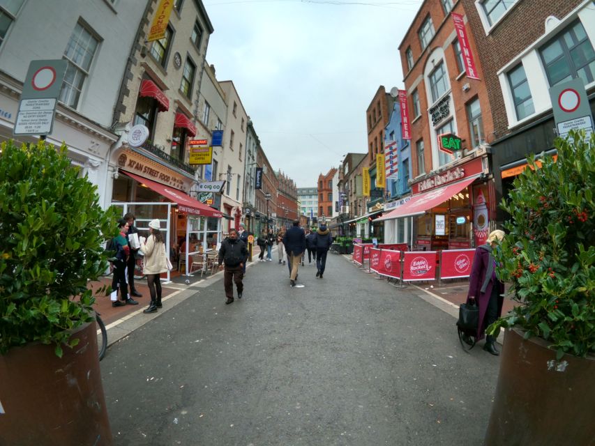 Dublin: Dublin City Highlights Private Guided Walking Tour - Hapenny Bridge in Context: Why It Looks Good Day or Night