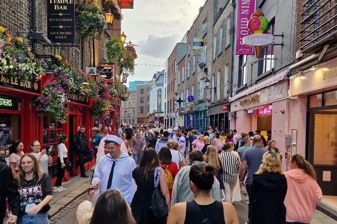 Dublin Express Private Guided Walking Tour - Wall of Fame and Temple Bar: Music Names You Know, Stories You Don’t