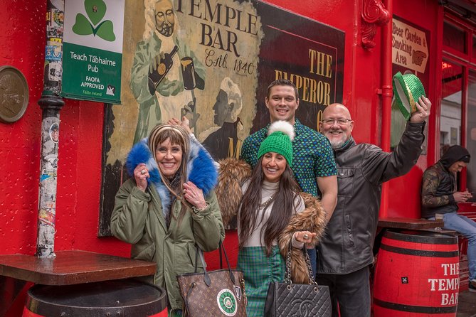 Dublin Family Adventure: Cherished Memories in Every Photo - Stop 4: Dublin Castle, big-stone backdrops without a full museum day