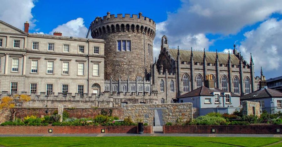 Dublin: Fast-Track Book of Kells Ticket & Dublin Castle Tour - Trinity College: your guided start and the run-up to the manuscript