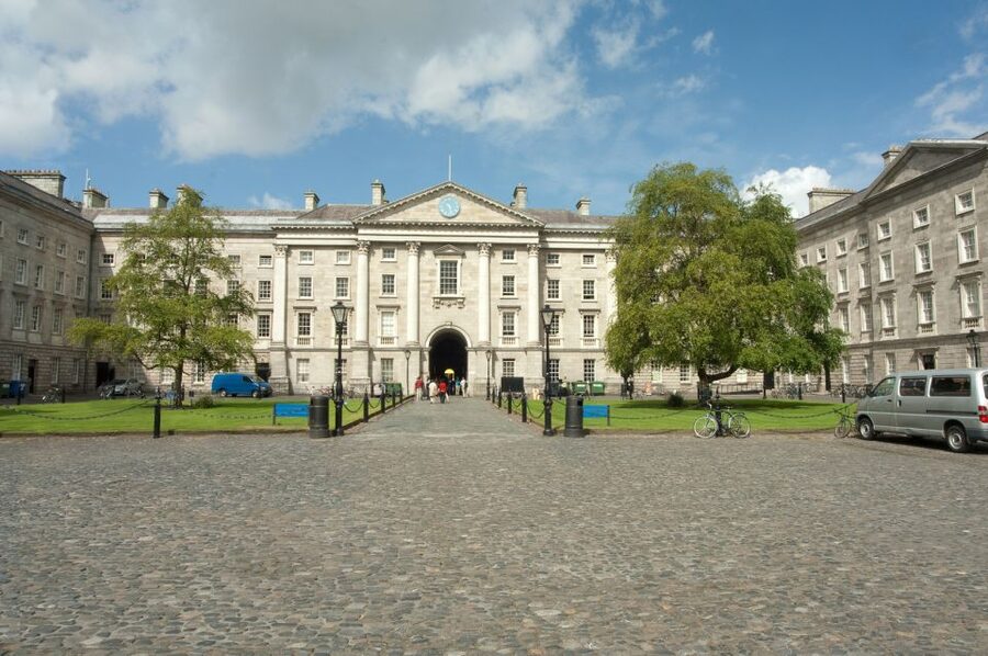 Dublin: Fast-Track Book of Kells Ticket & Dublin Castle Tour - Dublin Castle: King John era exteriors and gardens