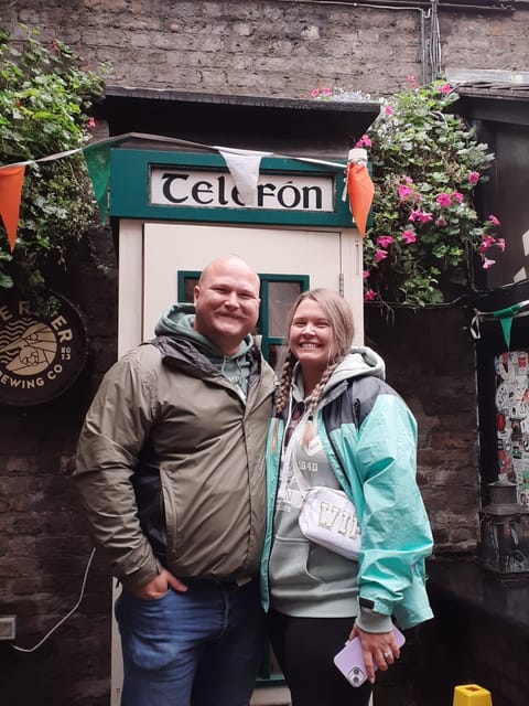 Dublin Food & Drink Walking Tour & Jameson Irish Coffee Demo - The Brazen Head Pub: beer, photos, and Irish pub lore