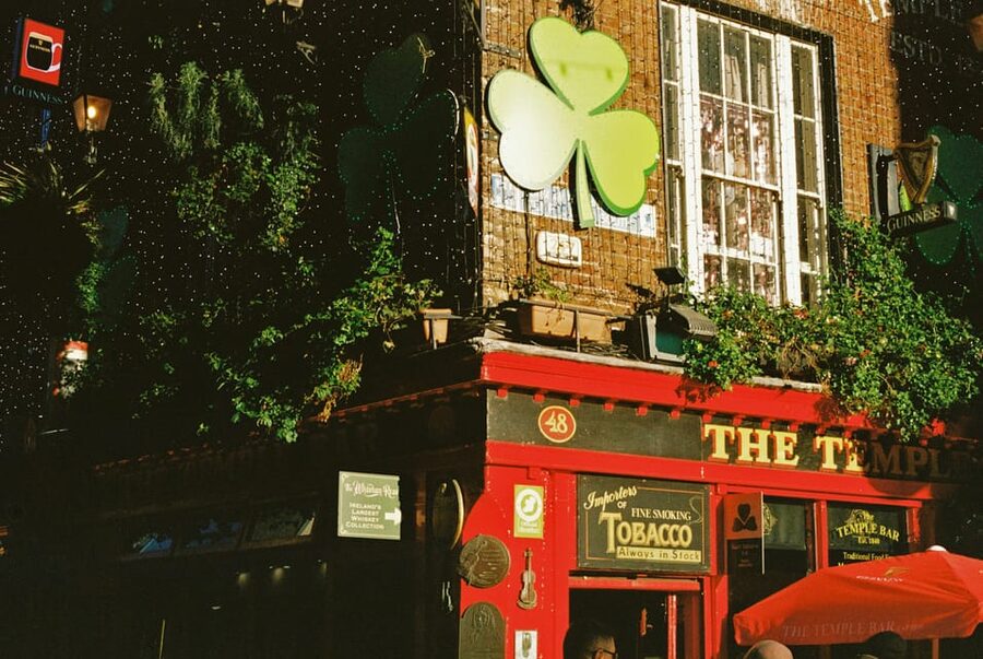 Dublin Food & Drink Walking Tour & Jameson Irish Coffee Demo - How the guide shapes the experience (Richard is a good sign)