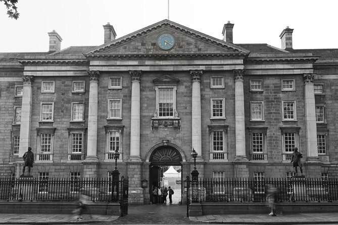 Dublin Ghost Hunt Exploration Game and Tour - Stop 2: Theobald Wolfe Tone statue and the Society of United Irishmen
