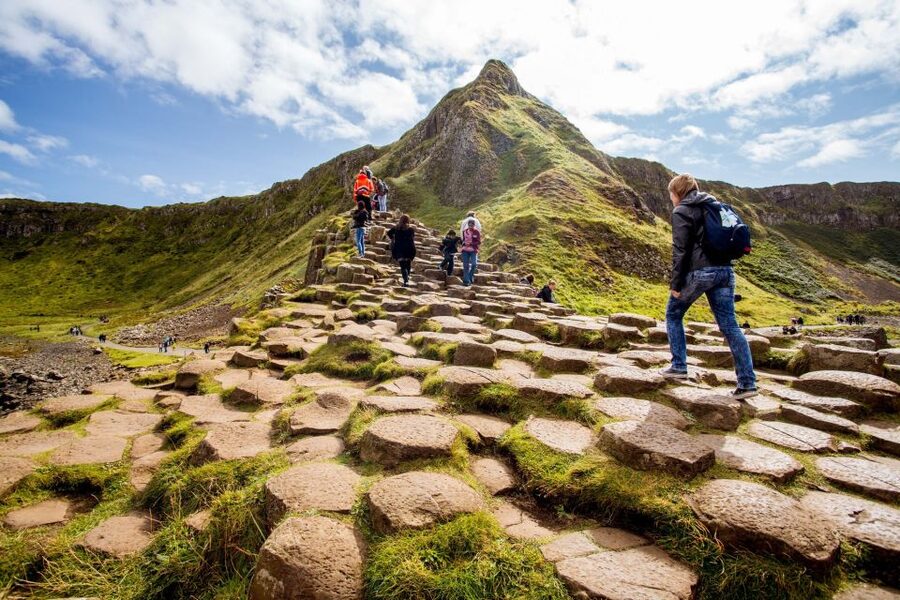 Dublin: Giant's Causeway & Belfast (Titanic or Black Taxi) - Dunluce Castle: 30 Minutes on the Cliff Edge