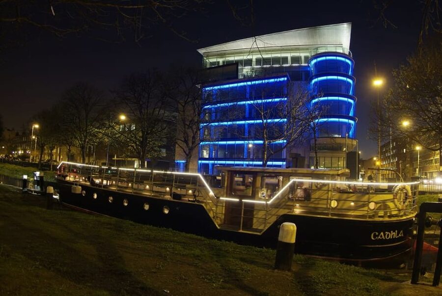 Dublin: Grand Canal Cruise with Dinner - Getting There at Grand Canal Jetty, Mespil Road (Dublin 4)