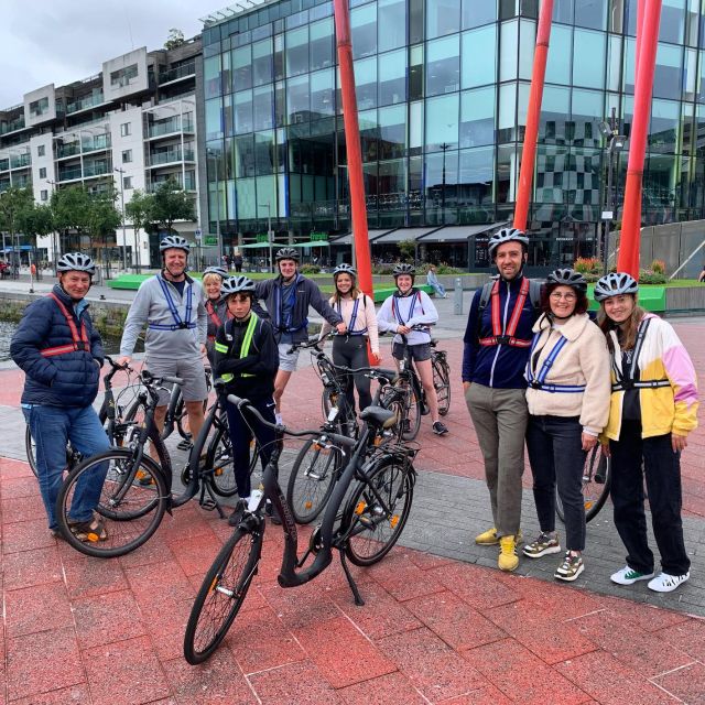 Dublin: Guided Bike & E-Bike Tour - Pubs and traditional music venues: the cultural icing