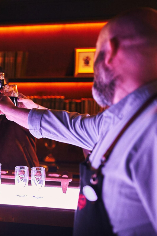 Dublin: Guinness Storehouse Connoisseur Experience - Your pint break at Gravity Bar: Dublin views included