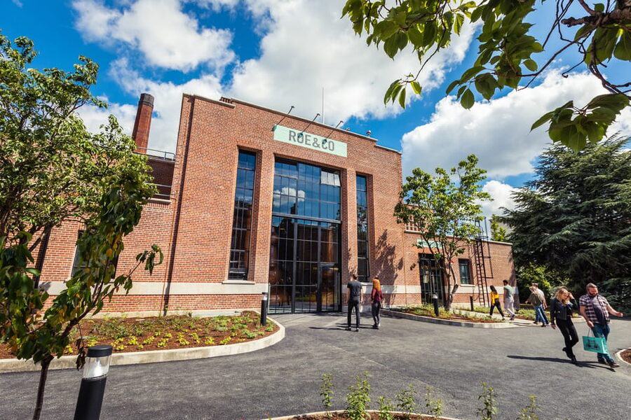 Dublin: Guinness Storehouse, Roe & Co Irish Whiskey Tour - The guided whiskey-trail walk, plus a couple of quick stops