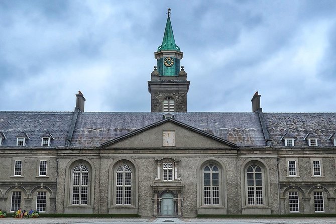 Dublin Half Day Tour with a Local: 100% Personalized & Private - St Stephen’s Green as your mid-tour reset