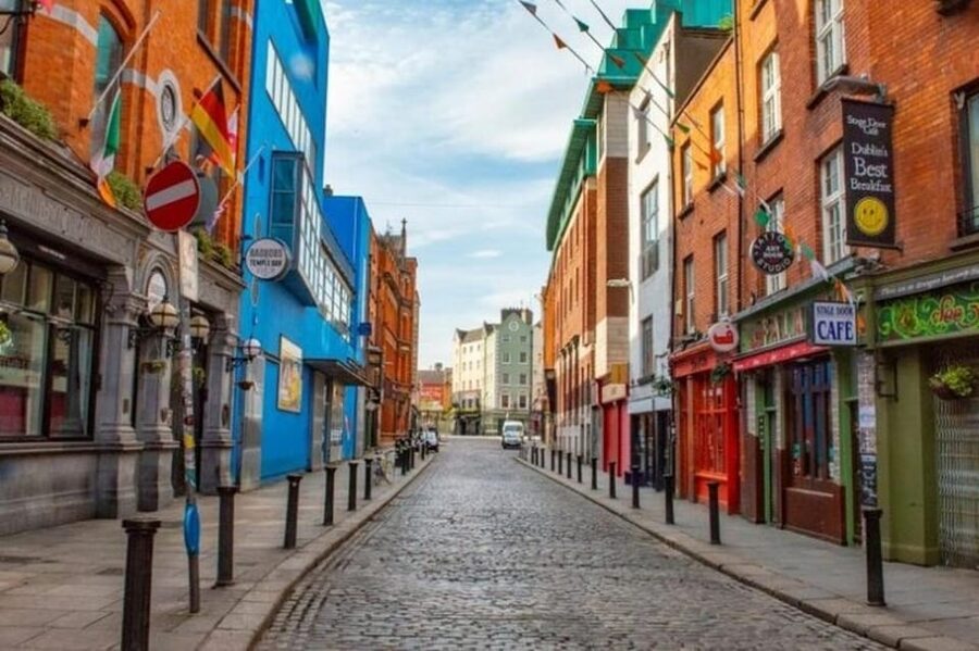 Dublin: Highlights and Hidden Gems Walking Tour - Molly Malone: The Song, the Statue, and the Folklore