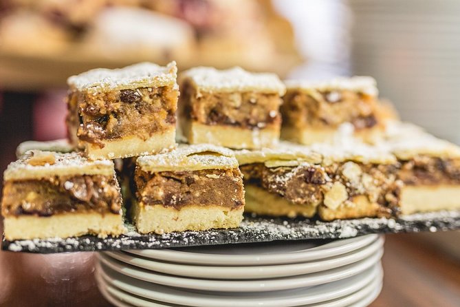 Dublin Historical Centre Private Food Tour with 8 Food Tastings - Meeting at College Green, Then Getting Your Bearings Fast