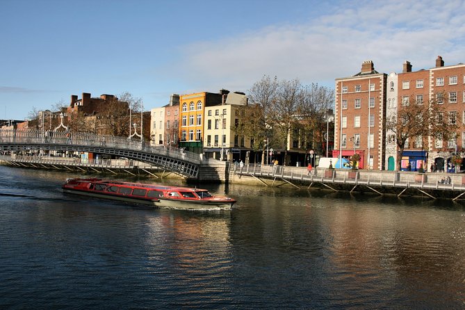 Dublin Hop-on Hop-off Bus Tour - Live Tour auf Deutsch - The ride through Dublin: stops you’ll recognize fast