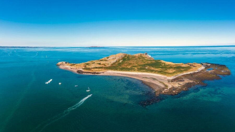 Dublin: Howth Cliffs and Lighthouse Cruise - What You See on the Cruise: Cliffs, Balscadden Bay, and the Lighthouse
